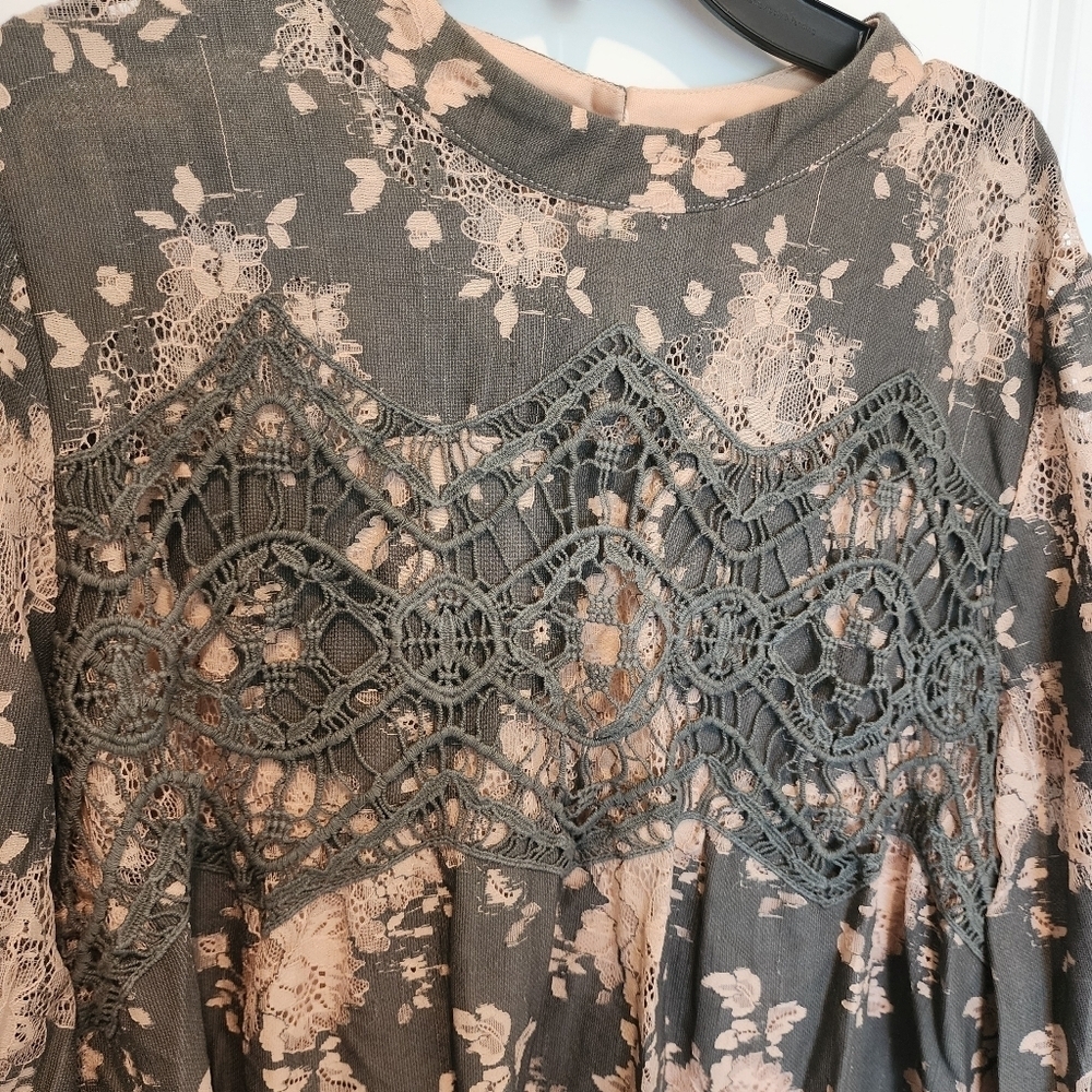 NWT Jodifl Eyelash Lace Floral Chevron Tunic Top Women's Size Large L Boho New - Picture 4 of 10